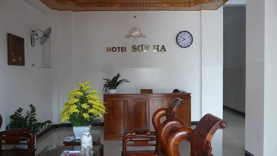Khach San Son Ha Hotel Kon Tum Exterior photo