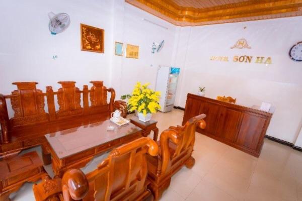 Khach San Son Ha Hotel Kon Tum Exterior photo